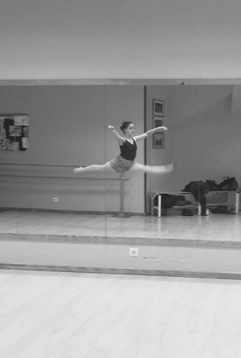 Academia de Danza Balancé mujer en clase de ballet